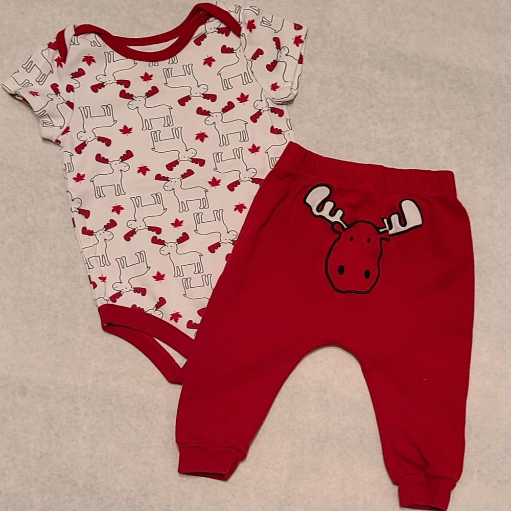 Canadiana Moose onesie/bodysuit with matching joggers/sweatpants
